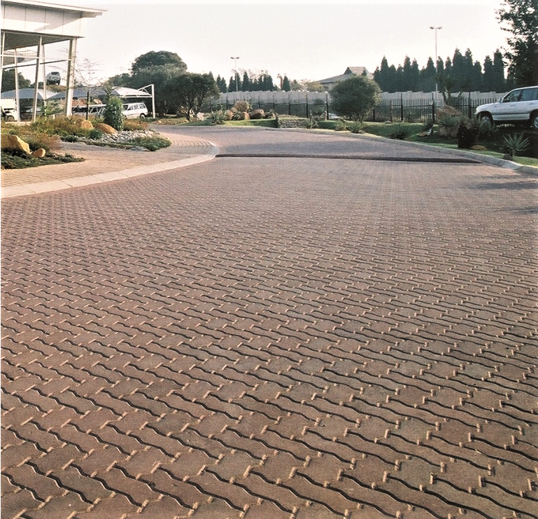construction-of-paved-roads-and-pavements-in-johannesburg-and-cape-town